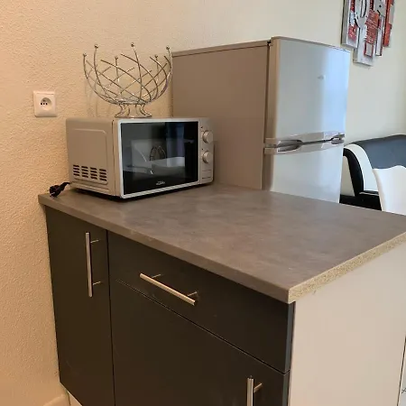 F2 Renove Lumineux Dans Residence Avec Balcon Et Parking Talange Exterior foto