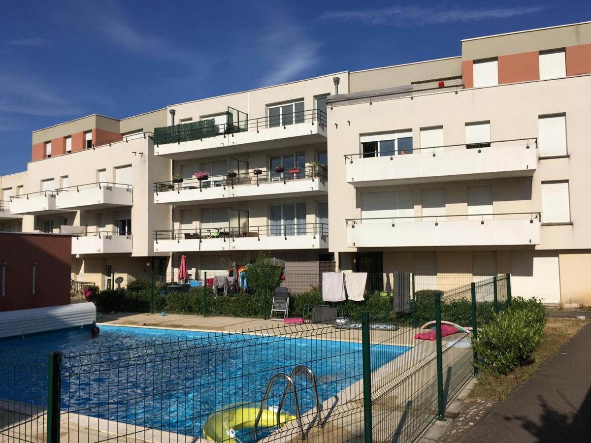 F2 Renove Lumineux Dans Avec Balcon Et Parking Apartment